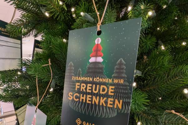 Der Charity-Wald im Galeria Kaufhof Heilbronn – Charity Wald Galeria Heilbronn Der Charity-Wald im Galeria Kaufhof Heilbronn – Charity Wald Galeria Heilbronn