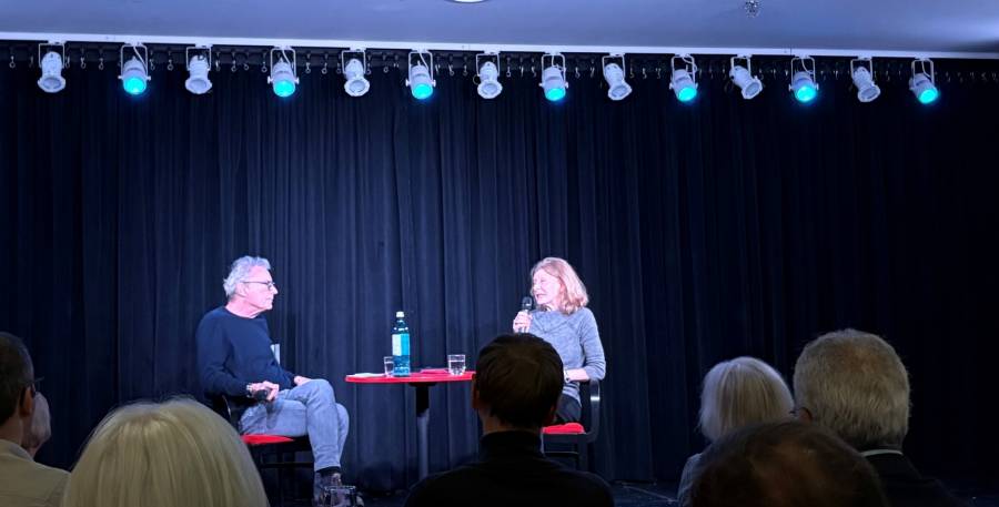 Im Gespräch: Moderator Wolfgang Heim mit Prof. Dr. Hannah Moyer. Im Gespräch: Moderator Wolfgang Heim mit Prof. Dr. Hannah Moyer.